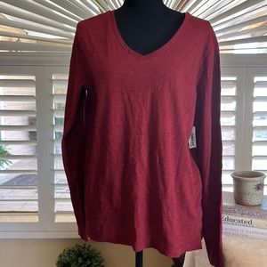 Good Threads Burgundy color top.  Long sleeves Size L NWT